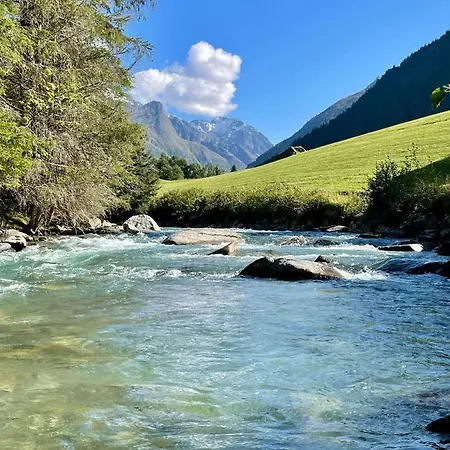 Haus Riverside 公寓 *