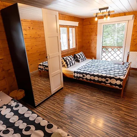 Haus Riverside شقة *